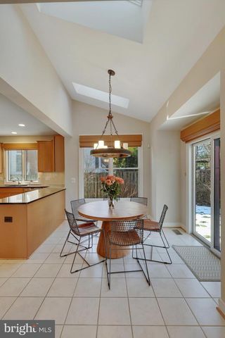 5922 CHESTERBROOK RD, Mclean, VA 22101