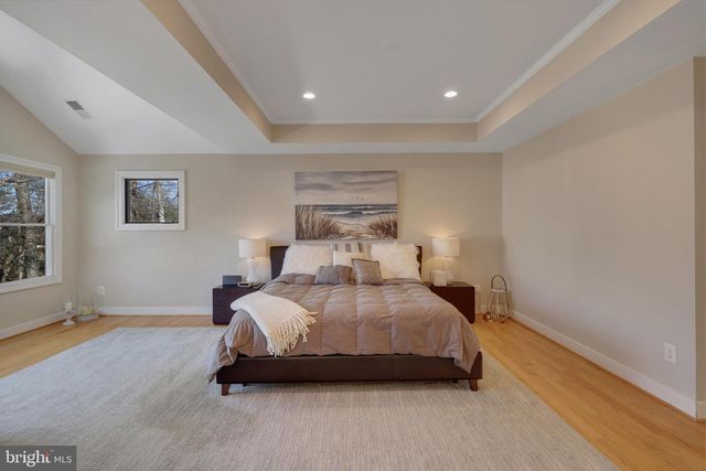 5922 CHESTERBROOK RD, Mclean, VA 22101