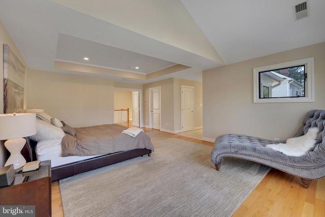 5922 CHESTERBROOK RD, Mclean, VA 22101