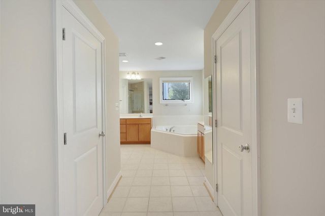 5922 CHESTERBROOK RD, Mclean, VA 22101
