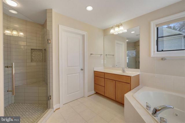 5922 CHESTERBROOK RD, Mclean, VA 22101