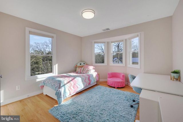 5922 CHESTERBROOK RD, Mclean, VA 22101
