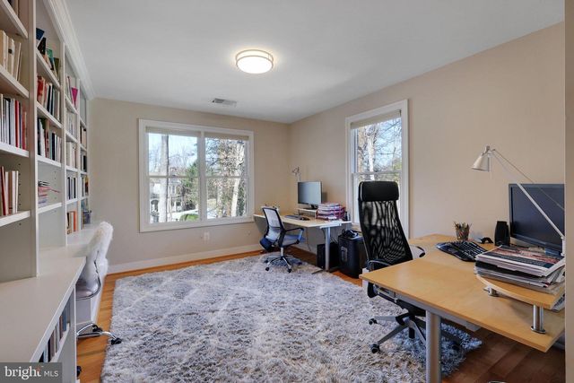 5922 CHESTERBROOK RD, Mclean, VA 22101