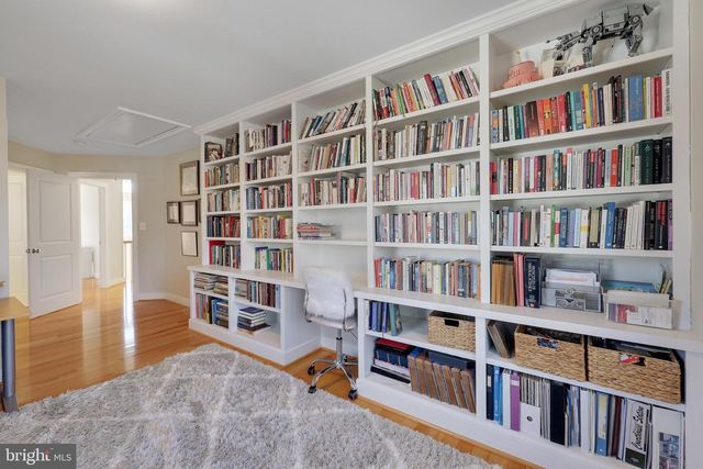 5922 CHESTERBROOK RD, Mclean, VA 22101