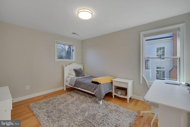 5922 CHESTERBROOK RD, Mclean, VA 22101