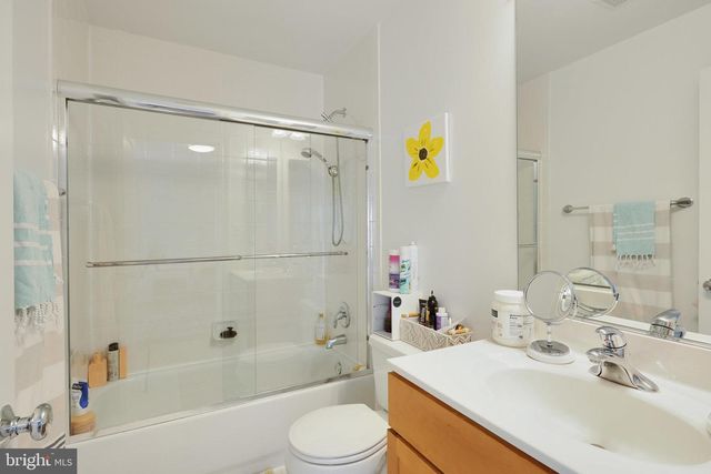 5922 CHESTERBROOK RD, Mclean, VA 22101