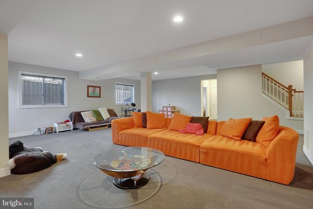 5922 CHESTERBROOK RD, Mclean, VA 22101