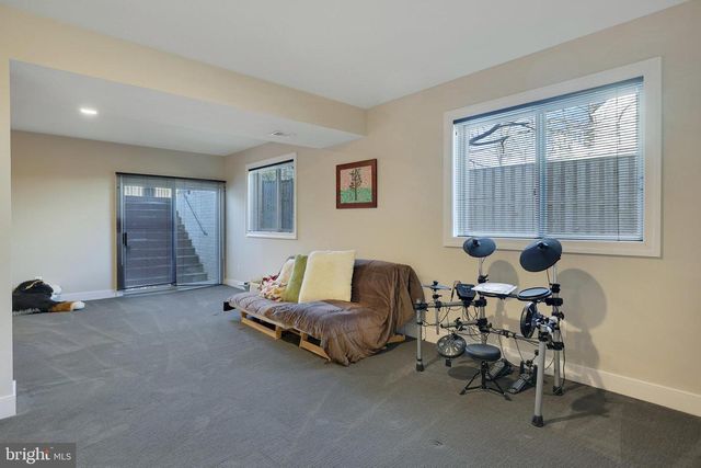 5922 CHESTERBROOK RD, Mclean, VA 22101