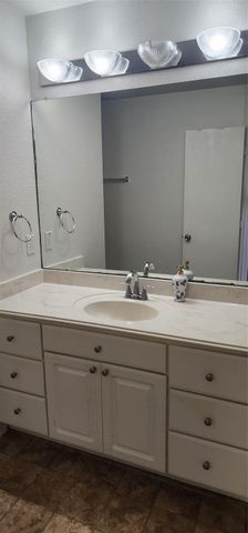 13230 Skyviewgreen Drive, Houston, TX 77047