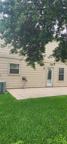 13230 Skyviewgreen Drive, Houston, TX 77047