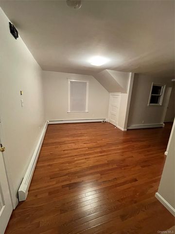 27 Neperan Road 2R, Tarrytown, NY 10591