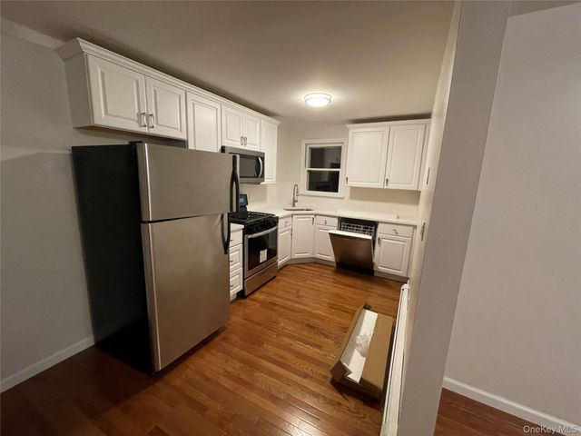 27 Neperan Road 2R, Tarrytown, NY 10591
