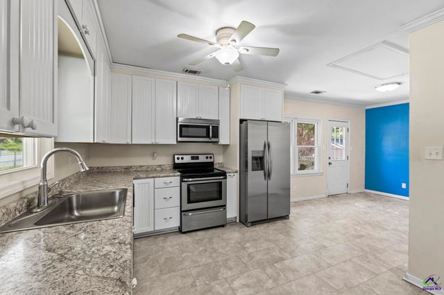 130 S Pleasant Hill Road, Warner Robins, GA 31088