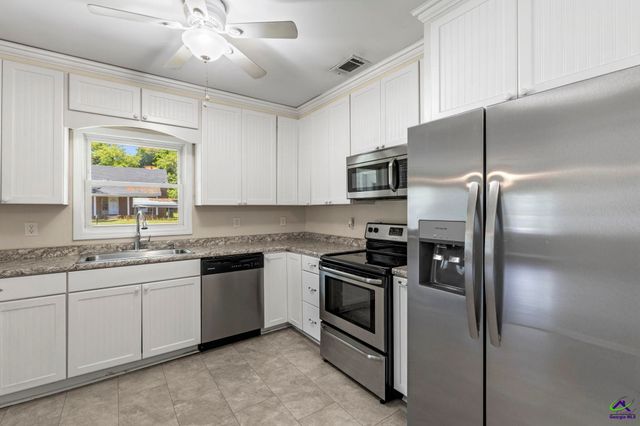 130 S Pleasant Hill Road, Warner Robins, GA 31088