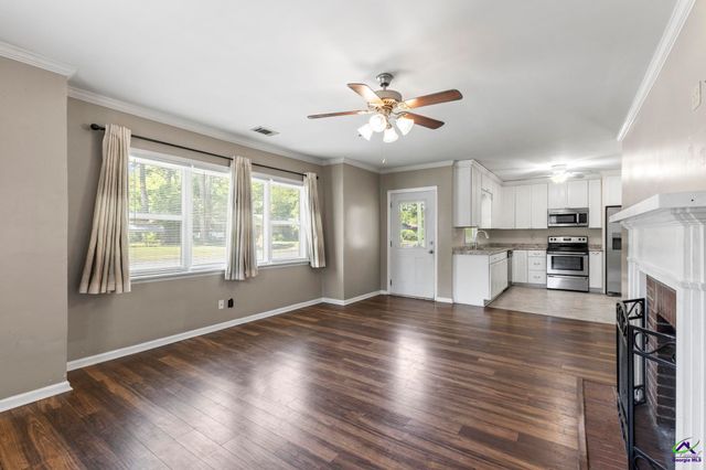 130 S Pleasant Hill Road, Warner Robins, GA 31088