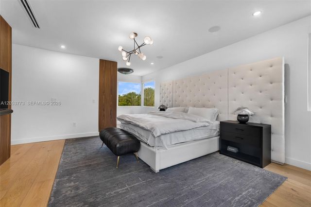 7541 NW 100th Avenue, Doral, FL 33178