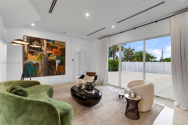 7541 NW 100th Avenue, Doral, FL 33178