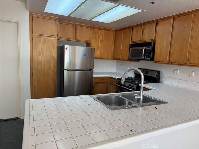 11829 Aurora Court, Fontana, CA 92337