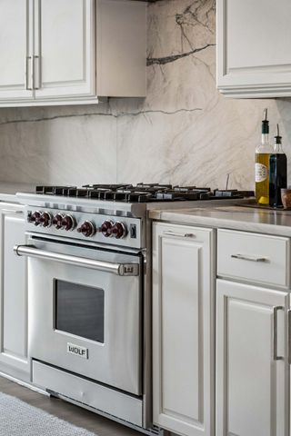 245 Seven Farms Drive Apt 330, Charleston, SC 29492