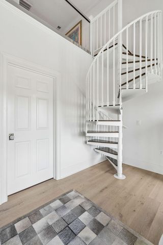 245 Seven Farms Drive Apt 330, Charleston, SC 29492