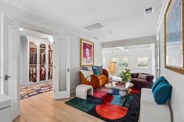 245 Seven Farms Drive Apt 330, Charleston, SC 29492