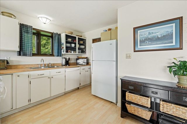1592 TAROKA DRIVE, Fairbanks, AK 99709