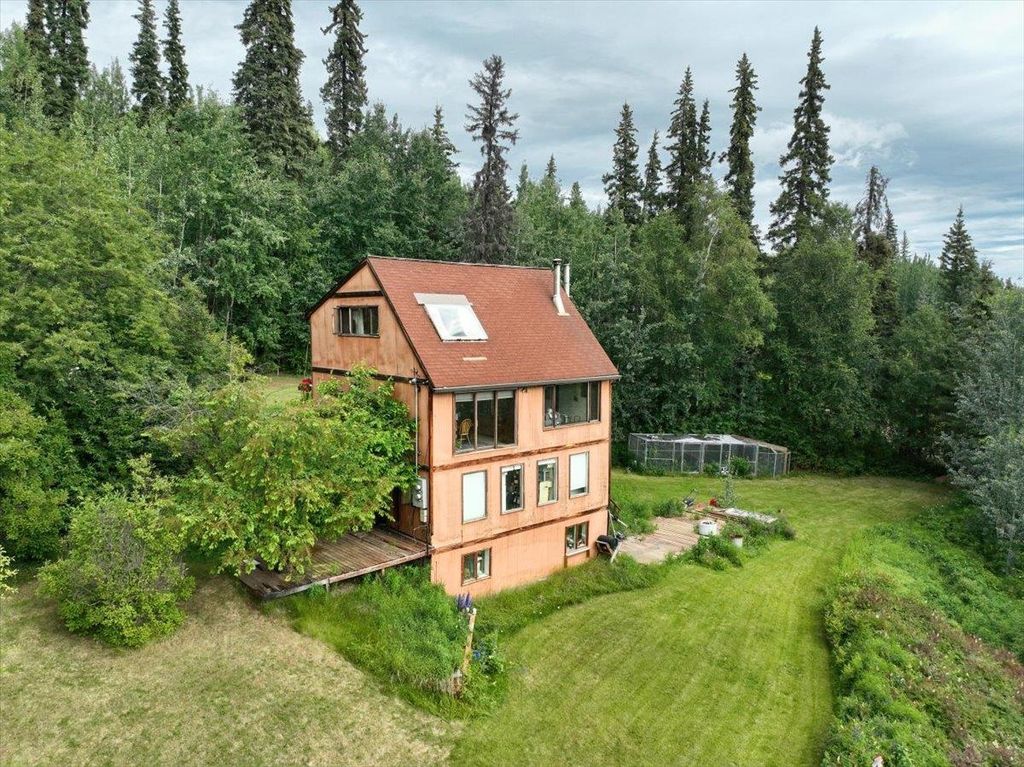 1592 TAROKA DRIVE, Fairbanks, AK 99709