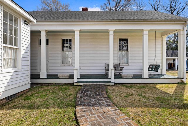 211 Market Street, Jefferson, TX 75657