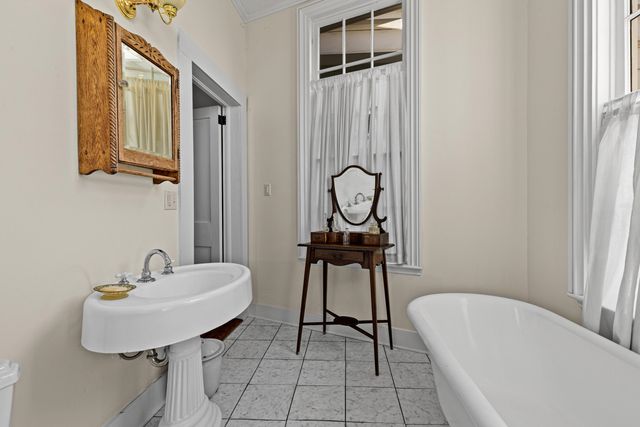 211 Market Street, Jefferson, TX 75657