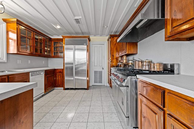 211 Market Street, Jefferson, TX 75657