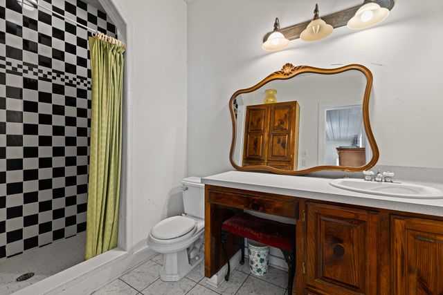 211 Market Street, Jefferson, TX 75657