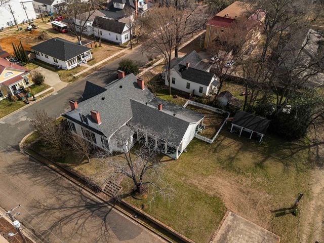 211 Market Street, Jefferson, TX 75657