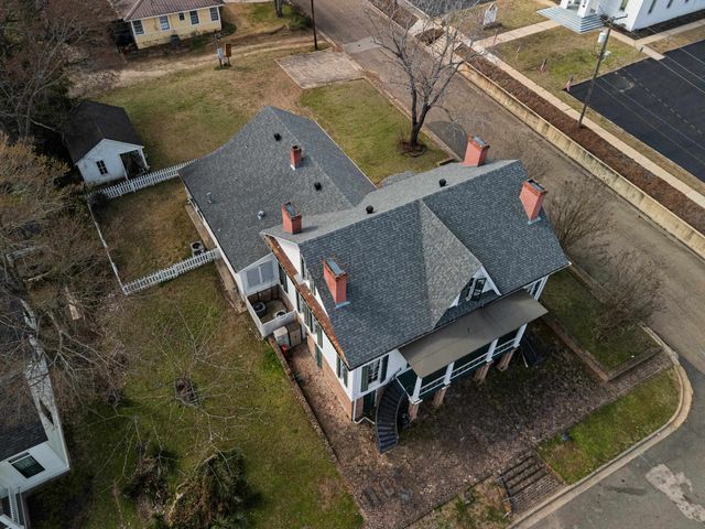 211 Market Street, Jefferson, TX 75657