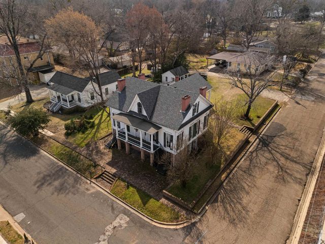 211 Market Street, Jefferson, TX 75657