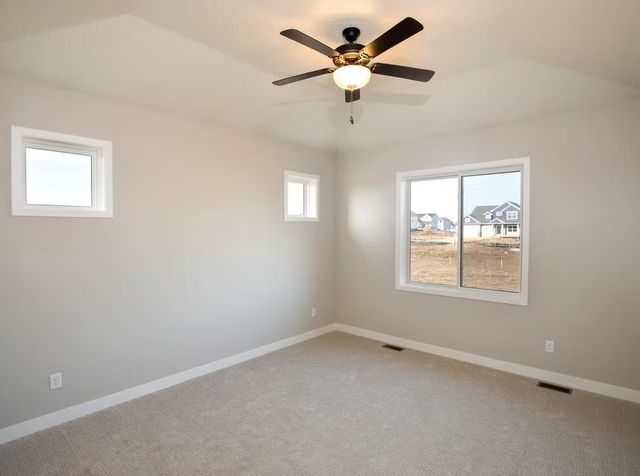 17940 Greenwich Way, Lakeville, MN 55044