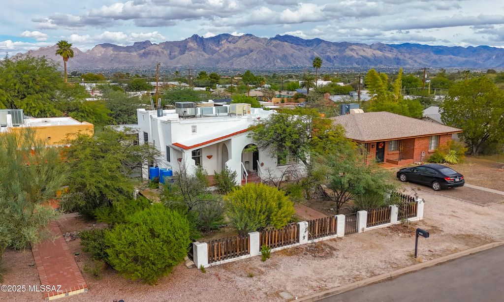 1033 E Waverly Street, Tucson, AZ 85719