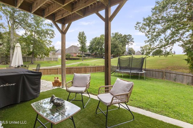 341 Woodlands Drive, Brandon, MS 39047