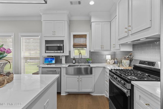 341 Woodlands Drive, Brandon, MS 39047