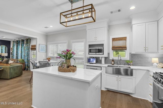 341 Woodlands Drive, Brandon, MS 39047