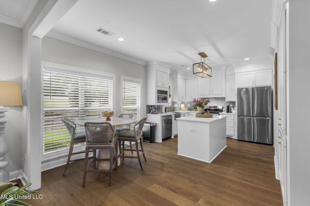 341 Woodlands Drive, Brandon, MS 39047