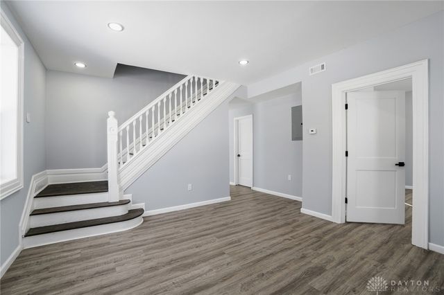 20 5 Oaks Avenue, Dayton, OH 45405