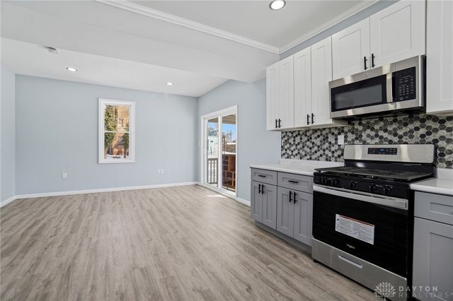 20 5 Oaks Avenue, Dayton, OH 45405