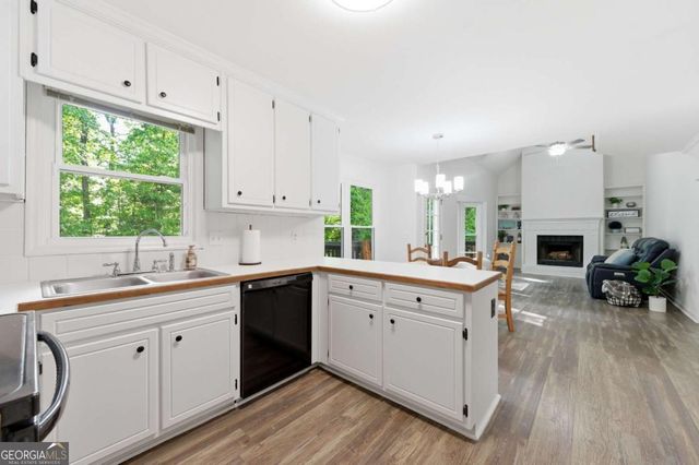 4510 Wedewer Way, Woodstock, GA 30188