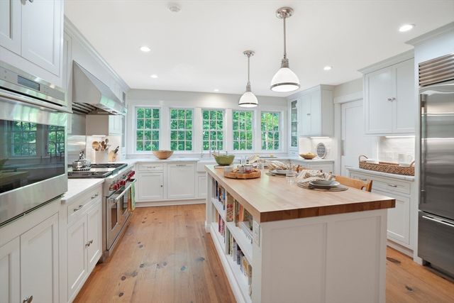 53 Stoney Hill Road, West Tisbury, MA 02575
