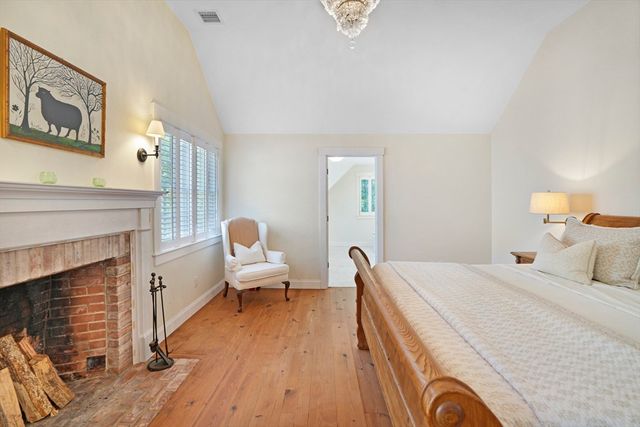 53 Stoney Hill Road, West Tisbury, MA 02575