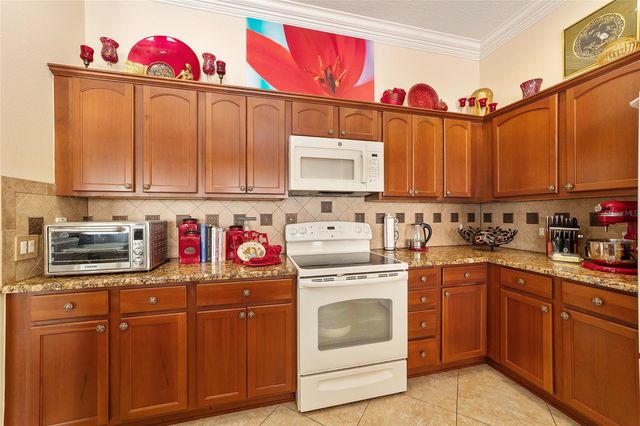 418 FLOSSMOOR COURT, The Villages, FL 32162