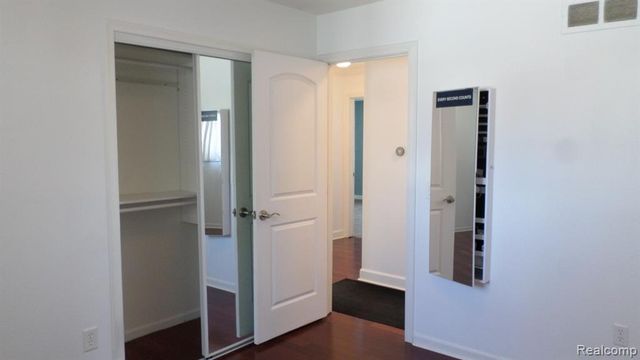 38615 Levisham Drive, Clinton Township, MI 48038