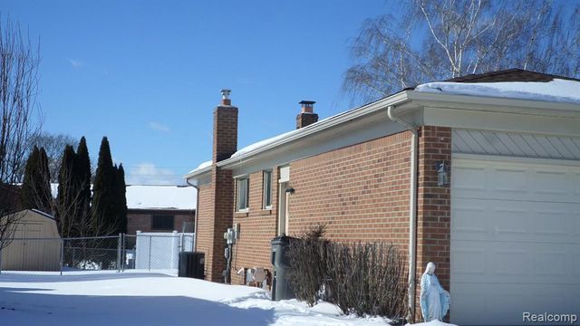 38615 Levisham Drive, Clinton Township, MI 48038
