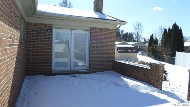 38615 Levisham Drive, Clinton Township, MI 48038
