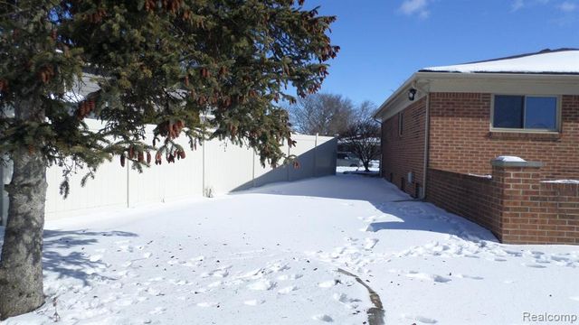 38615 Levisham Drive, Clinton Township, MI 48038